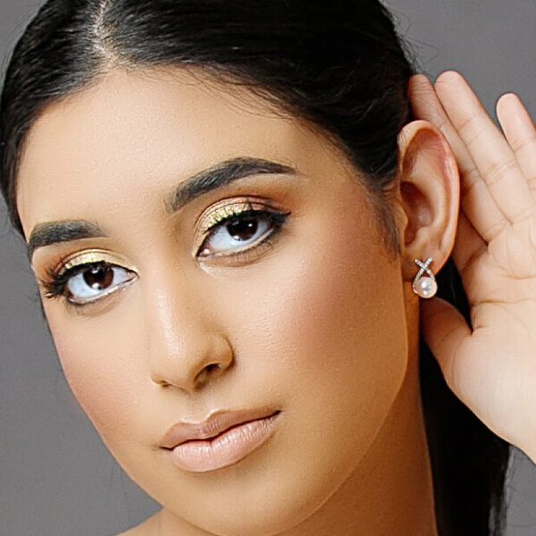 Lilah - Round Pearl Earrings - Image 2
