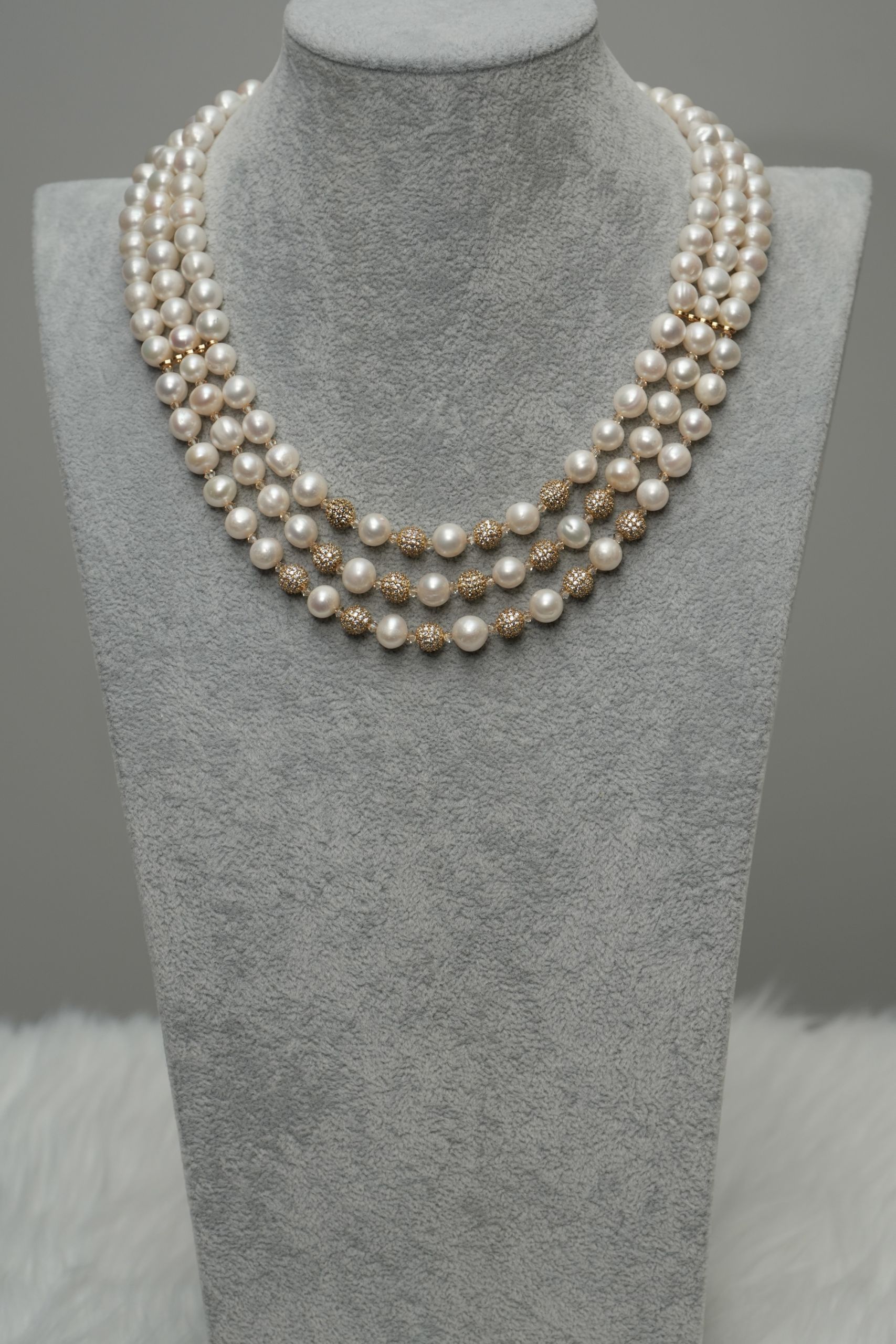 Tami - Elegant 3 Layer Freshwater Pearl Necklace
