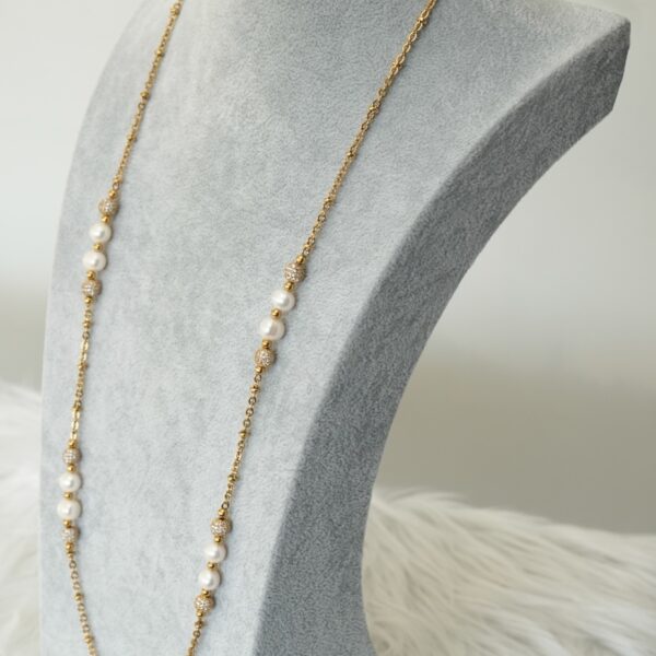 Hilda - Elegant Freshwater Pearl Necklace - Image 2
