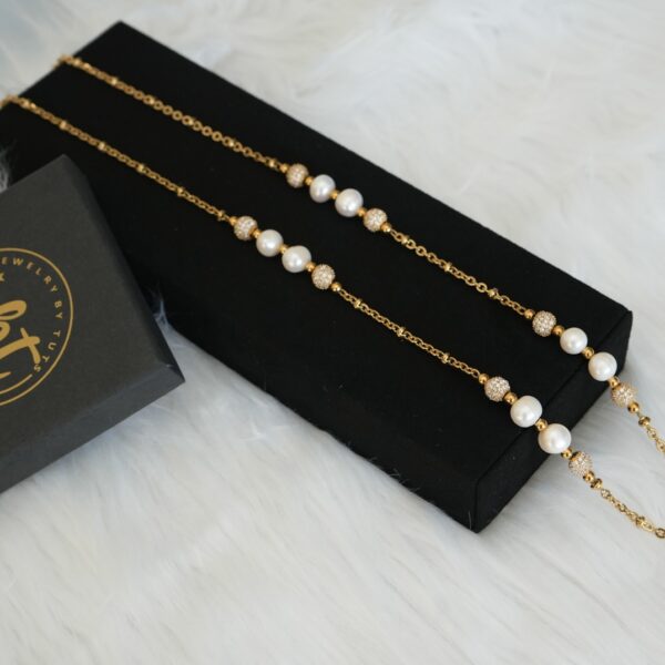 Hilda - Elegant Freshwater Pearl Necklace - Image 3