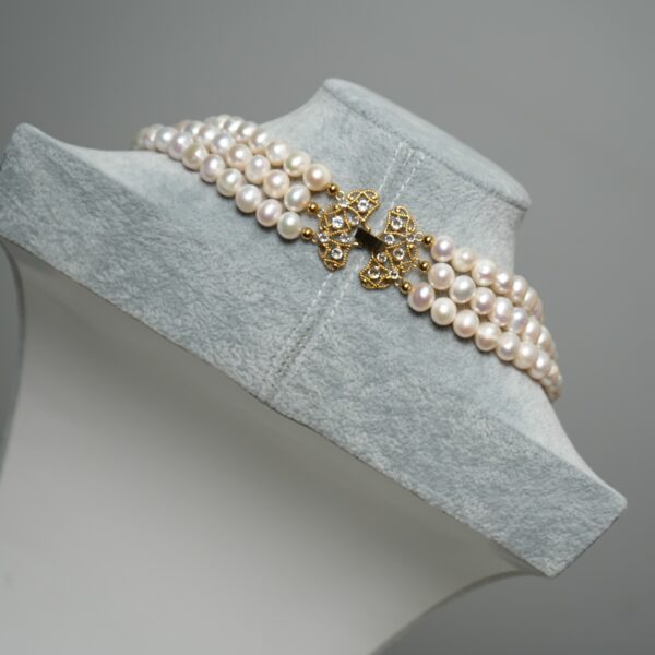 Feranmi - Luxurious 3-Layer Freshwater Pearl Necklace Set - Image 4