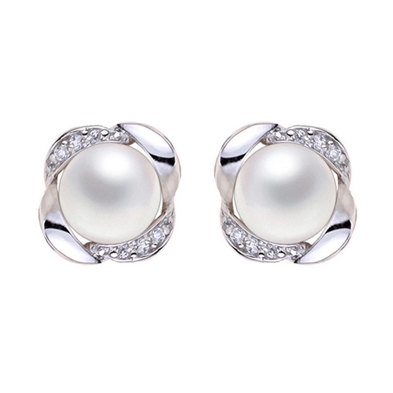 Laura - Fresh Water Pearl Button Earrings