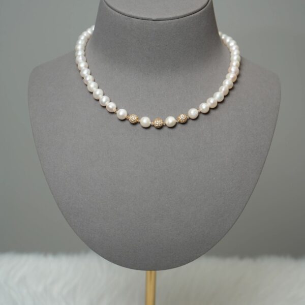 Marie - One Layer Pearl Necklace