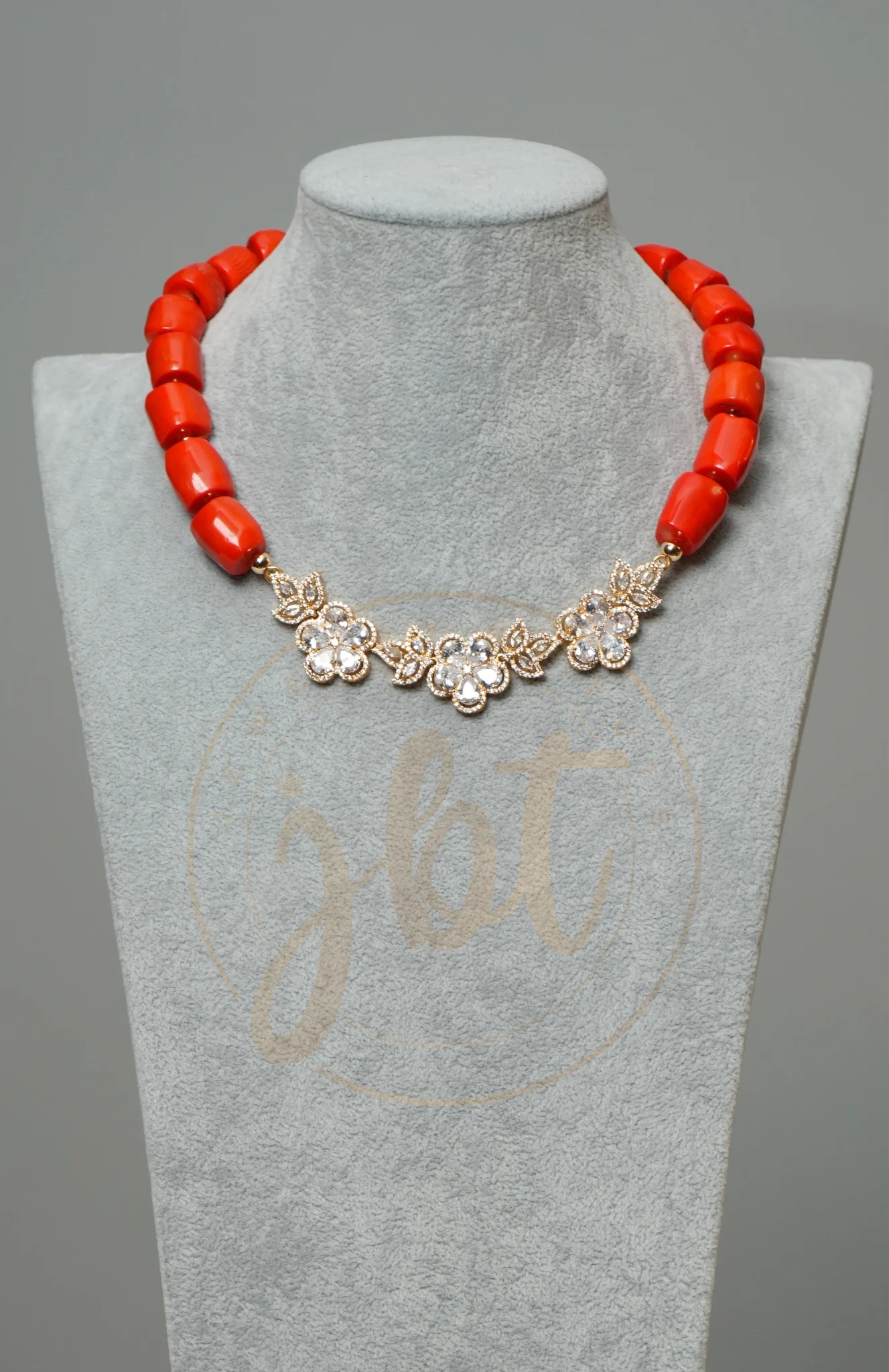 Celine - One Layer Coral Necklace Adorned with Zirconia Stones